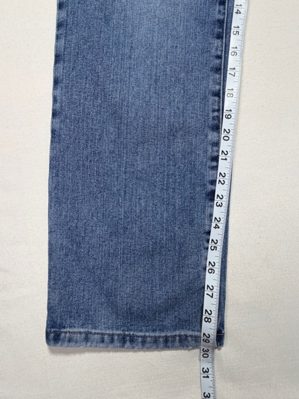 Tommy Hilfiger Boyfriend Jeans Sz 2 High Rise Straight Leg Normcore Casual - Picture 7 of 7